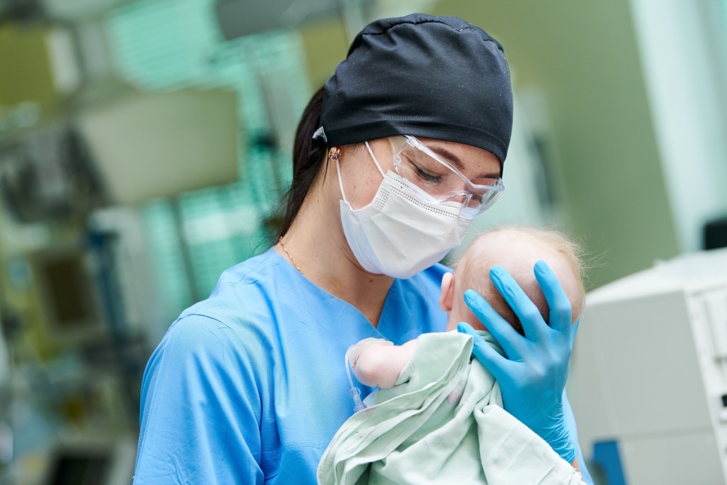 How to Become a Neonatal Intensive Care Nurse
